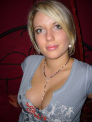 a sexy wife from Neenah, Wisconsin